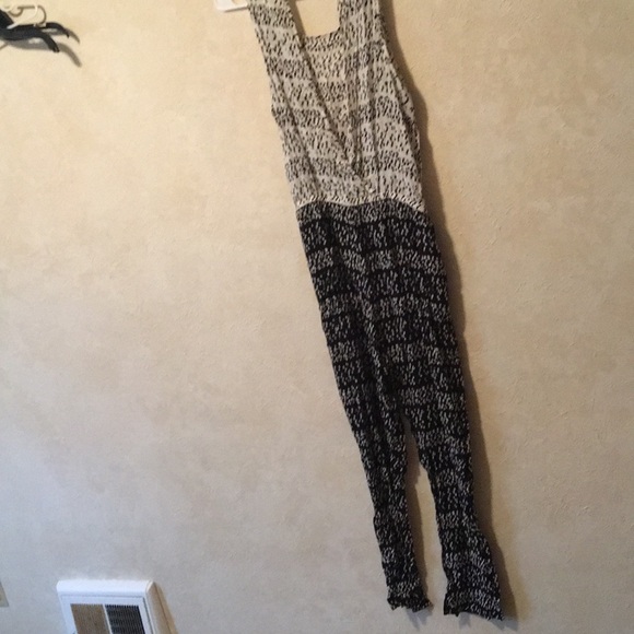 Romper - Picture 2 of 2